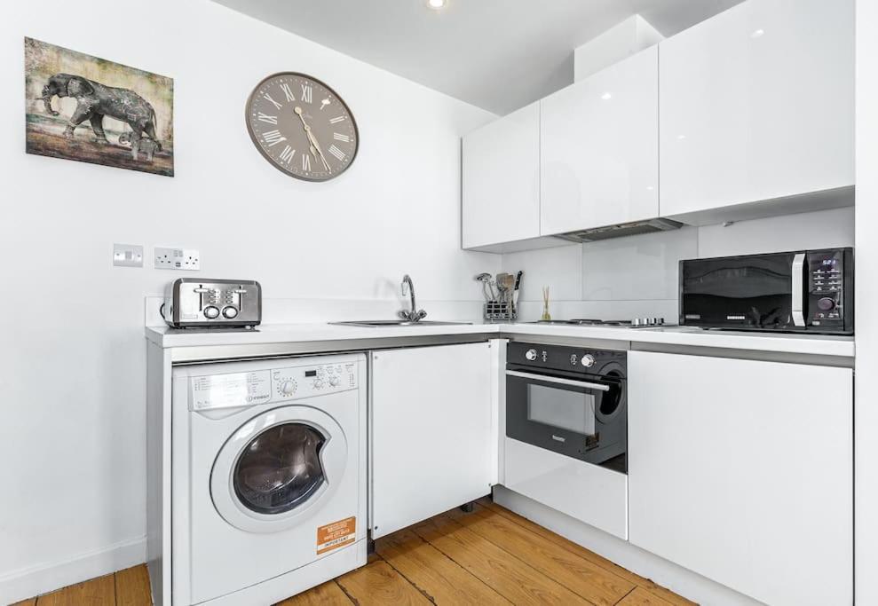 Spacious And Delightful Sleep 5 Piccadilly Vrc London Exteriör bild